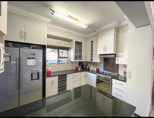3 BEDROOM PROPERTY TO RENT IN MIDLANDS ESTATE